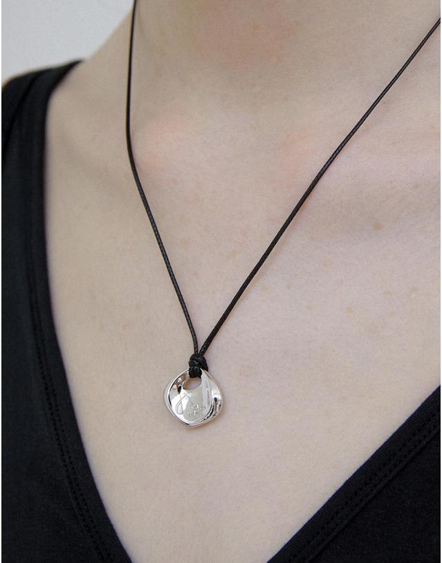 바이이에르 Clay string necklace (White) BH7N56737WB800 착용컷