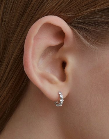 [925 silver] Flower white tennis earrings M (White) BH7E61705W9XXX