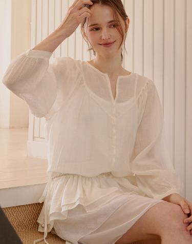 시스루 프릴 롱 블라우스_B6S1BL5471