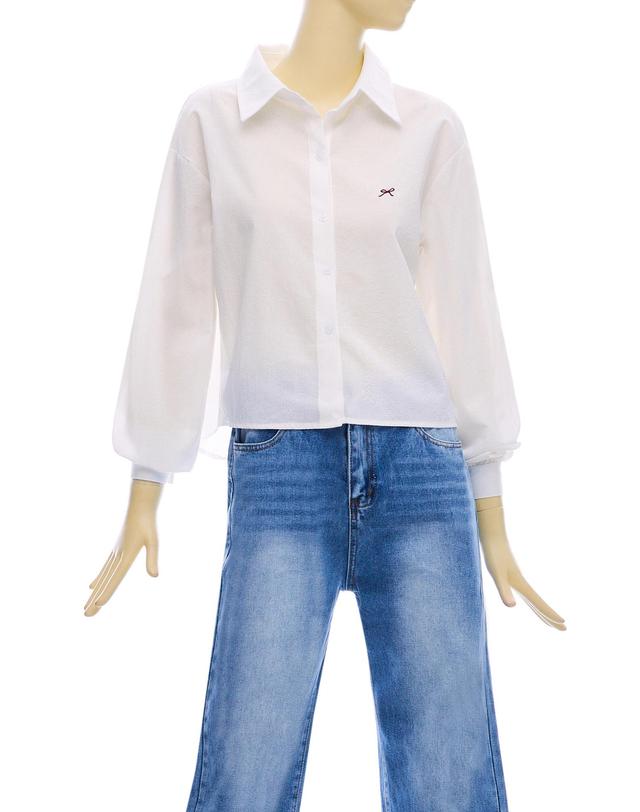 포커스 리본자수 카라 줄지 크롭 블라우스_B6S1BL5501 착용컷