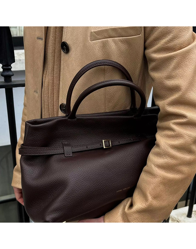 마누 아틀리에 (내일도착) 마누 아틀리에 르깜봉 35 토트백 딥브라운 LE CAMBON 35 DEEP BROWN 착용컷