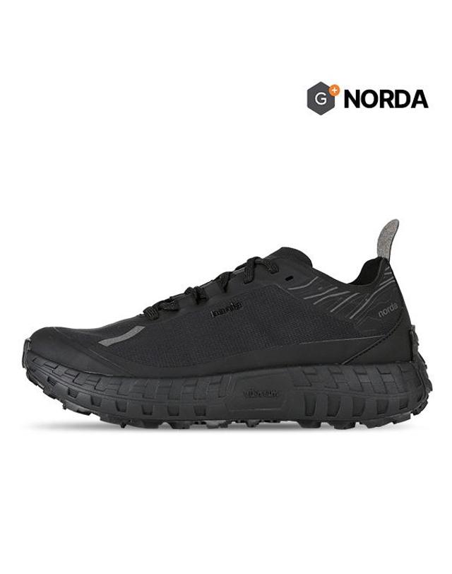 노다 노다 001A G+ 스텔스 블랙 남자 방수 트레일 러닝화 NORDA 001AG-M-StealthBlack 착용컷