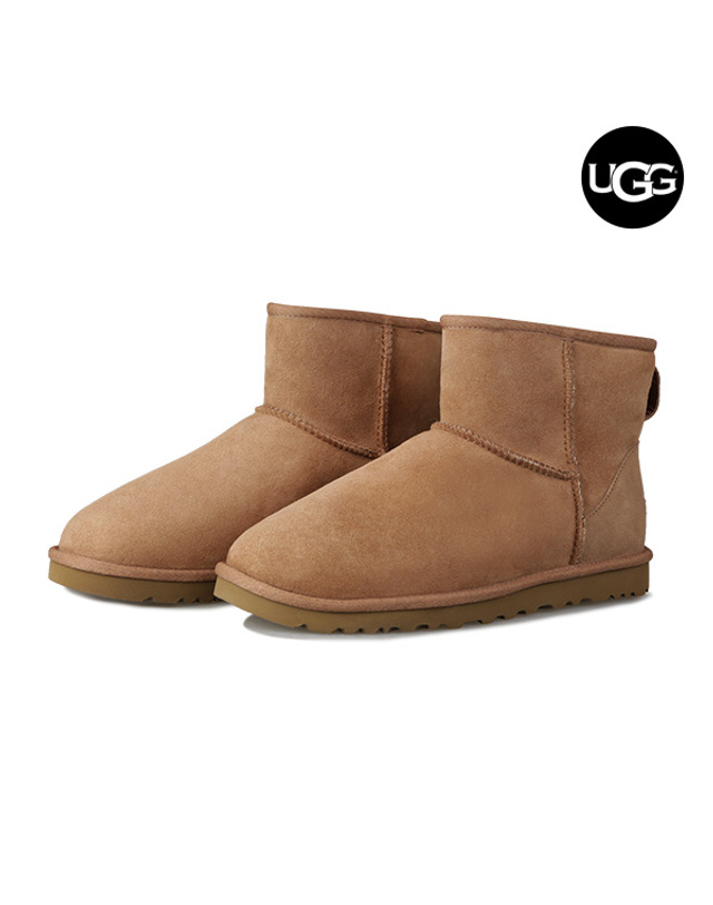 어그 어그 UGG 클래식 미니 남자 겨울 방한 숏 부츠 체스트넛 1002072-CHE 착용컷