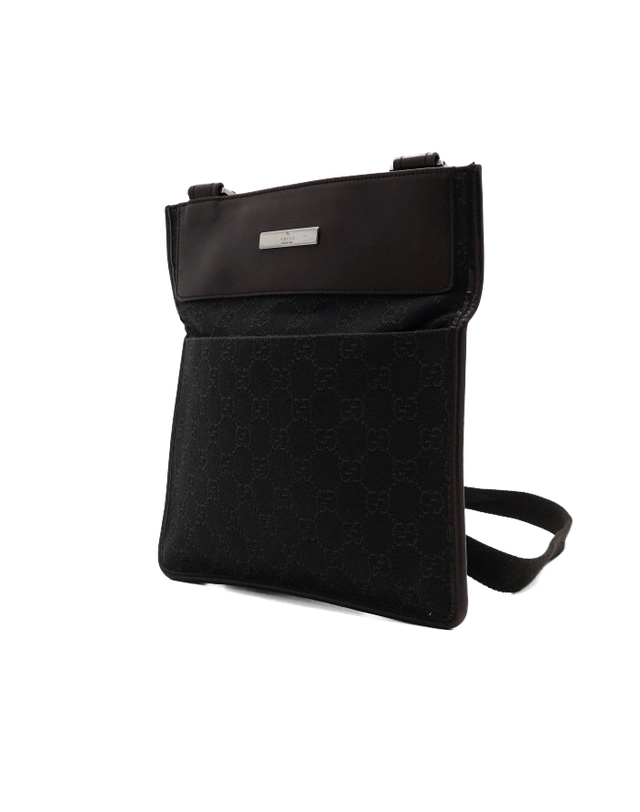 구찌 [중고명품] [중고명품] Gucci(구찌) 27639 다크브라운 GG로고 캔버스 크로스백aa65223 착용컷