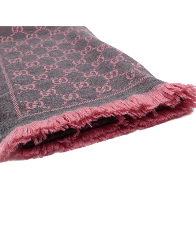 구찌 [중고명품] [중고명품] Gucci(구찌) 133483 울 투톤 GG로고 48X180 남여공용 머플러 스카프aa67198 착용컷