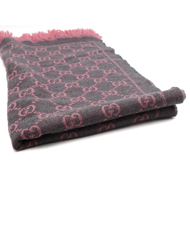 구찌 [중고명품] [중고명품] Gucci(구찌) 133483 울 투톤 GG로고 48X180 남여공용 머플러 스카프aa67198 착용컷