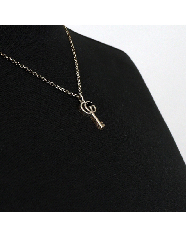 구찌 [중고명품] [중고명품] Gucci(구찌) 627757 실버 GG 마몽 키 펜던트 목걸이aa67971 착용컷