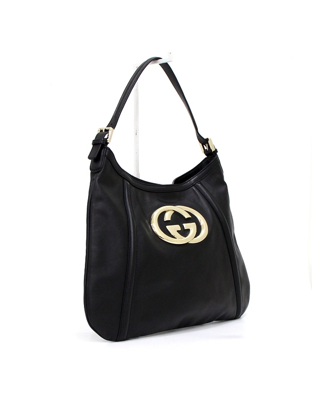 구찌 [중고명품] [중고명품] Gucci(구찌) 162740 블랙 레더 GG 인터로킹 금장로고 호보 숄더백aa68455 착용컷