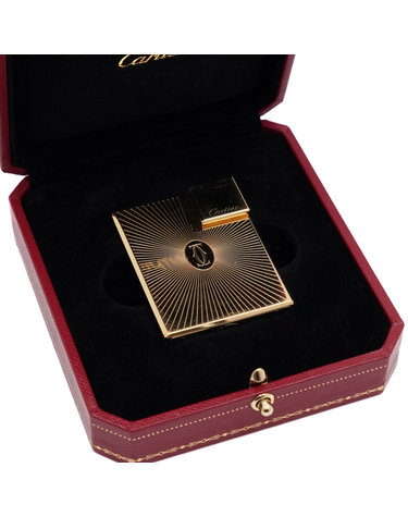 [중고명품] Cartier(까르띠에) CR0L000039 선 레이 모티브 더블 C 드 까르띠에 로고 스퀘어 라이터aa66104