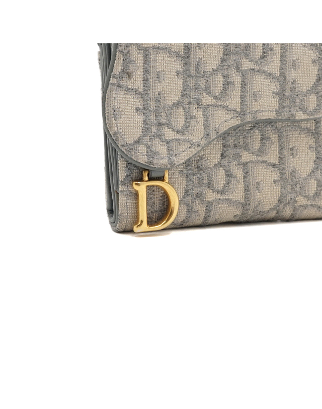 디올 [중고명품] [중고명품] Dior(디올) S5652CTZQ 그레이 오블리크 자카드 Saddle Lotus 새들 로터스 여성 3단 반지갑aa68433 착용컷