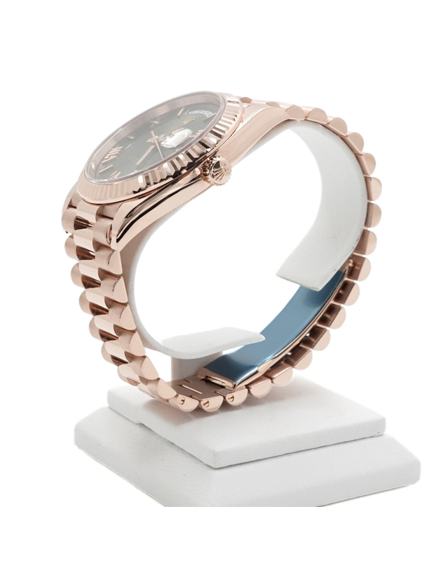 롤렉스 [중고명품] [중고명품] Rolex(롤렉스) 228235 18K에버로즈골드금통 DAY-DATE 데이데이트 올리브그린 40MM 남성 시계aa68052 착용컷