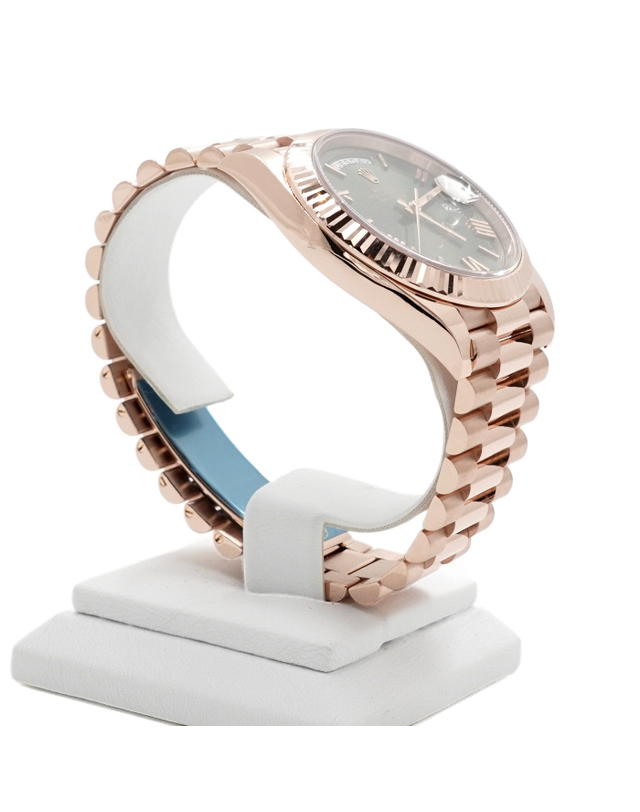 롤렉스 [중고명품] [중고명품] Rolex(롤렉스) 228235 18K에버로즈골드금통 DAY-DATE 데이데이트 올리브그린 40MM 남성 시계aa68052 착용컷