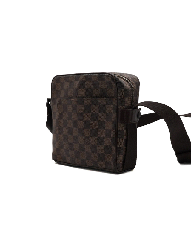 루이비통 [중고명품] [중고명품] Louis Vuitton(루이비통) N41442 다미에 에벤 캔버스 올라브PM 남성 크로스백aa66940 착용컷