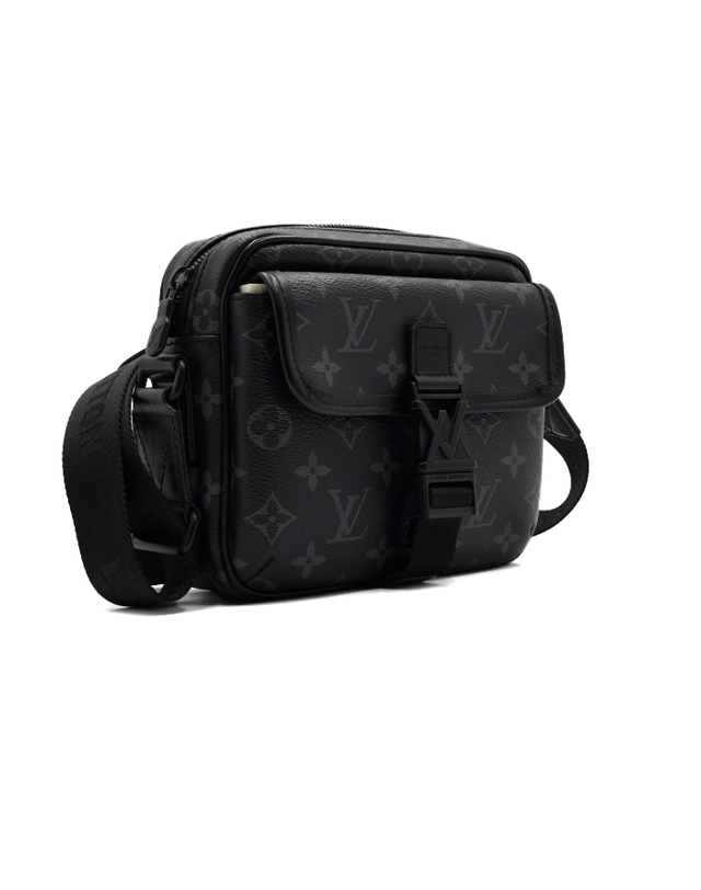 루이비통 [중고명품] [중고명품] Louis Vuitton(루이비통) M12518 26시즌 모노그램 이클립스 겟어웨이 남성 메신저백 크로스백aa67232 착용컷