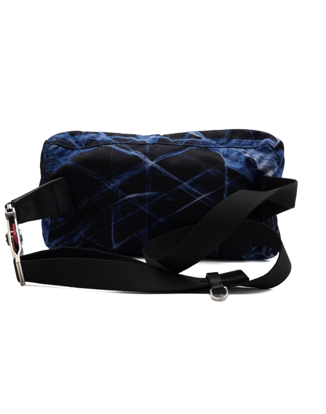 몽블랑 [중고명품] [중고명품] Montblanc(몽블랑) 129739 마이스터스튁 글래시어 남성 벨트백 크로스백aa62172 착용컷