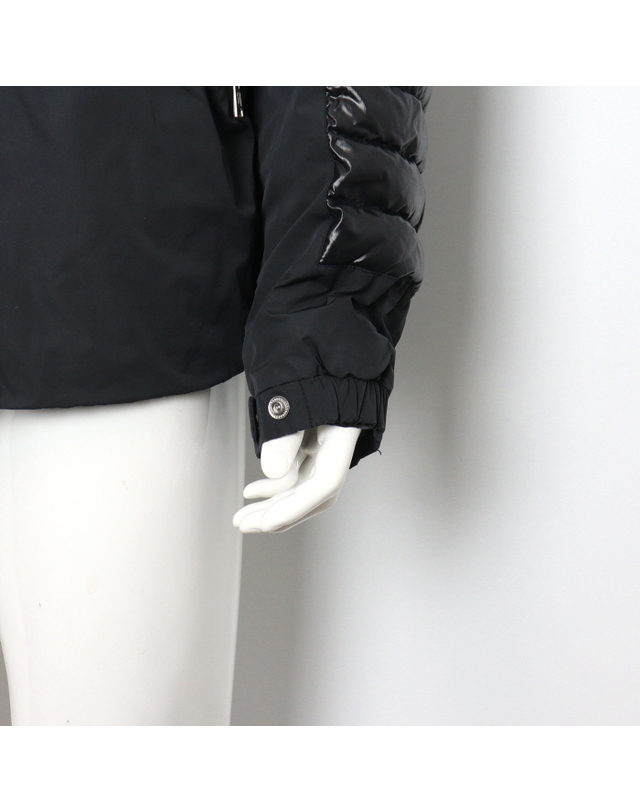 몽클레어 [중고명품] [중고명품] MONCLER(몽클레어) 1B50A00 OLARGUES 올라르그 블랙 남성 패딩자켓 점퍼aa58845 착용컷