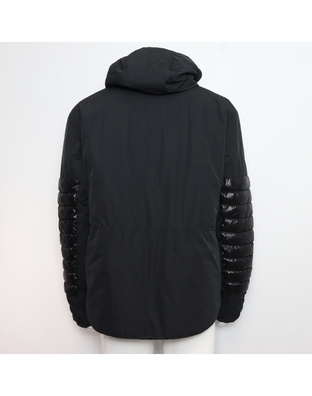 몽클레어 [중고명품] [중고명품] MONCLER(몽클레어) 1B50A00 OLARGUES 올라르그 블랙 남성 패딩자켓 점퍼aa58845 착용컷