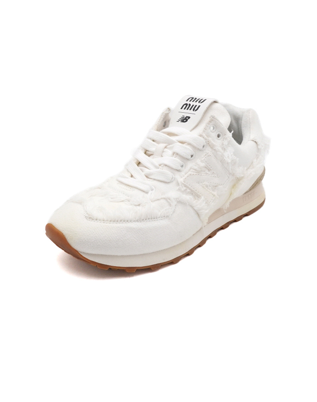 미우미우 [중고명품] [중고명품] 미우미우 X New Balance 뉴발란스 574 데님 화이트 남여공용 스니커즈aa50837 착용컷