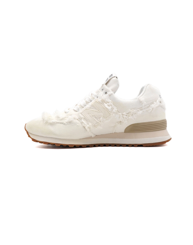 미우미우 [중고명품] [중고명품] 미우미우 X New Balance 뉴발란스 574 데님 화이트 남여공용 스니커즈aa50837 착용컷