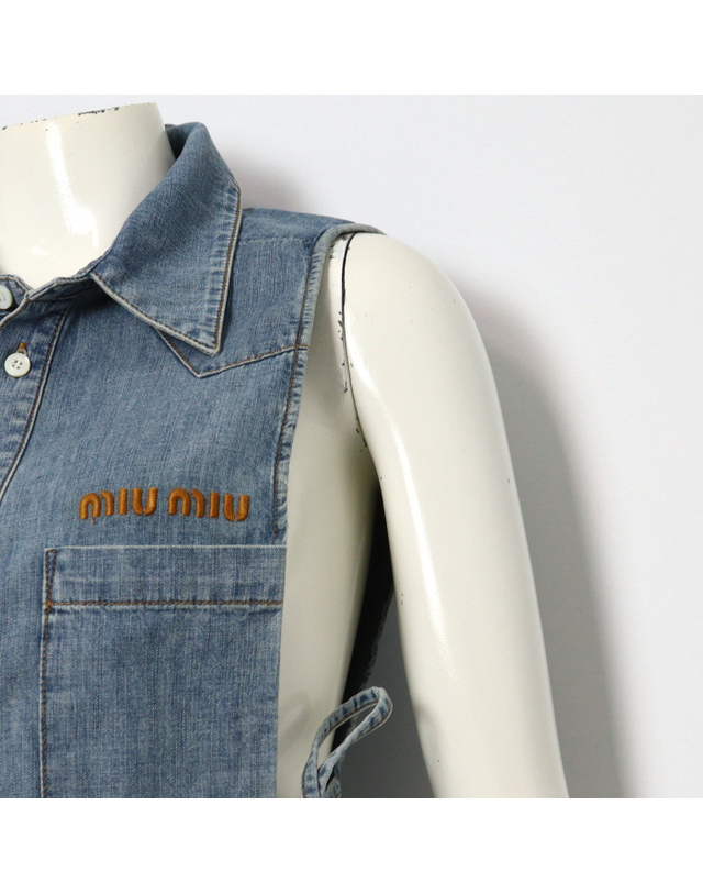 미우미우 [중고명품] [중고명품] MiuMiu(미우미우) GWC144 사파이어 블루 크롭 chambray 샴브레이 데님 타이 여성 셔츠aa68083 착용컷