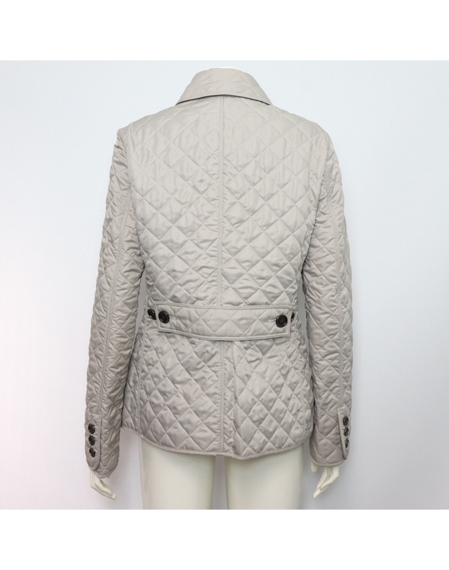 버버리 [중고명품] [중고명품] Burberry(버버리) 3742606 브릿라인 그레이 노바 체크 퀼티드 여성 패딩 자켓aa60225 착용컷