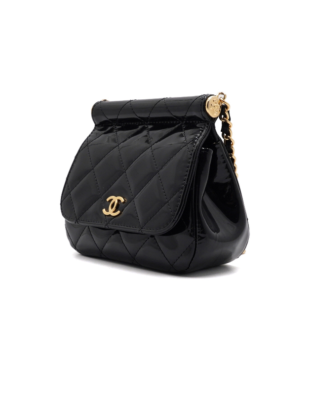 샤넬 [중고명품] [중고명품] Chanel(샤넬) AP3005 블랙 페이던트 유광레더 미니 플랩 금장체인 숄더백 겸 크로스백aa64644 착용컷