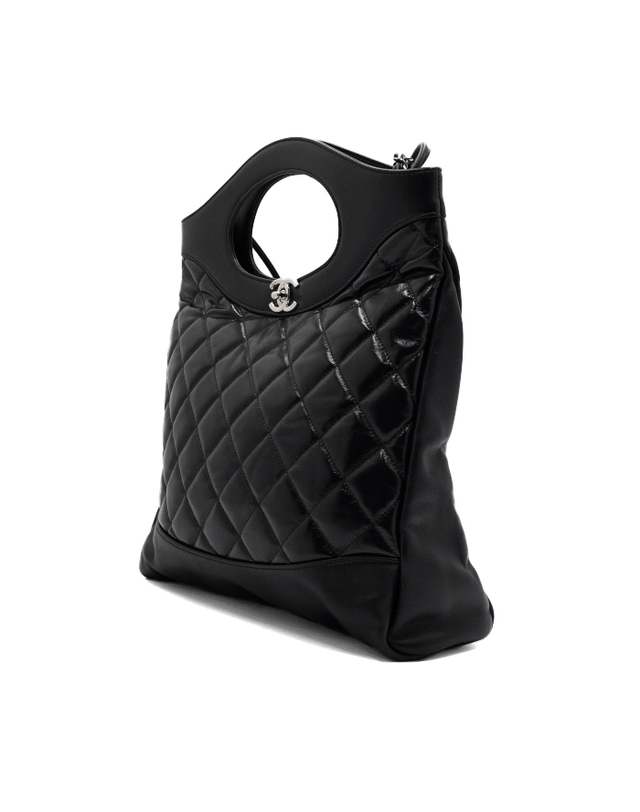 샤넬 [중고명품] [중고명품] Chanel(샤넬) 블랙 카프스킨 31백 탑핸들 토트백 겸 은장체인 숄더백 크로스백aa65688 착용컷