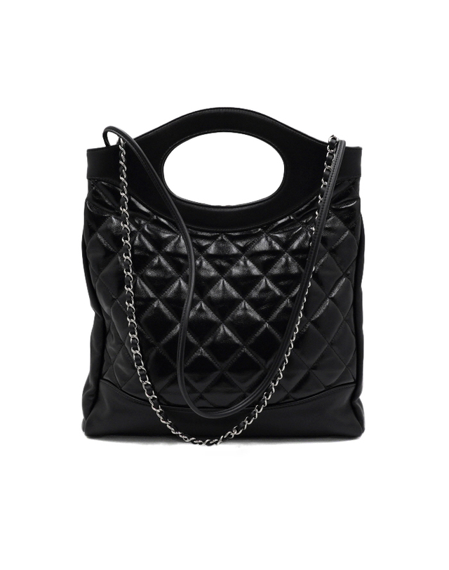 샤넬 [중고명품] [중고명품] Chanel(샤넬) 블랙 카프스킨 31백 탑핸들 토트백 겸 은장체인 숄더백 크로스백aa65688 착용컷