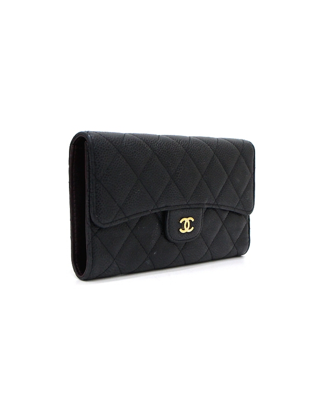 샤넬 [중고명품] [중고명품] Chanel(샤넬) A31506 블랙 캐비어 금장CC 클래식 플랩 여성 장지갑aa66959 착용컷
