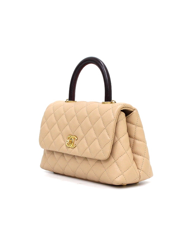 샤넬 [중고명품] [중고명품] Chanel(샤넬) A92990 베이지 캐비어 코코핸들23 스몰 플랩 금장체인 리자드 탑핸들 토트백 겸 숄더백aa67552 착용컷