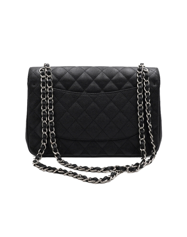 샤넬 [중고명품] [중고명품] Chanel(샤넬) A58600 블랙 캐비어 클래식 라지(점보) 은장체인 숄더백aa68232 착용컷