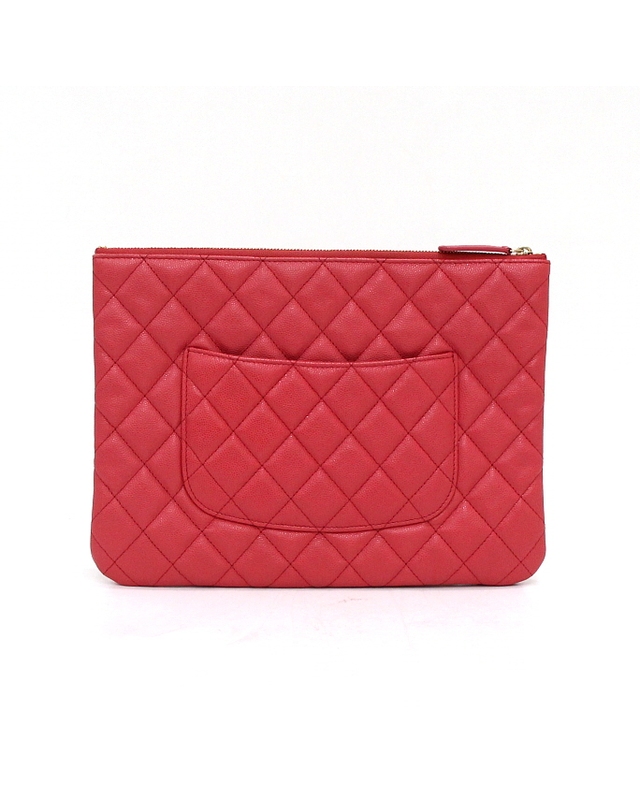 샤넬 [중고명품] [중고명품] Chanel(샤넬) A82545 캐비어 금장CC 클래식 뉴미듐 클러치백aa68287 착용컷