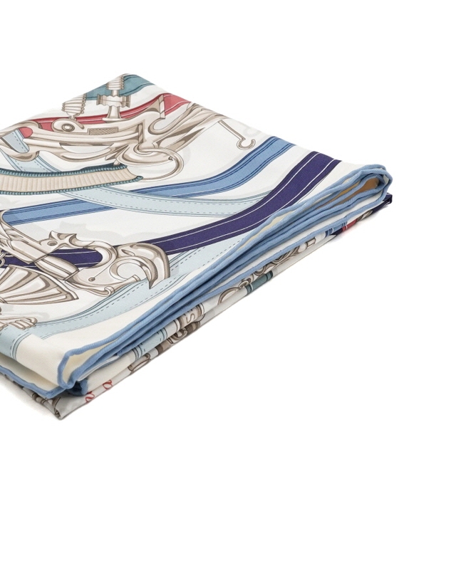 에르메스 [중고명품] Hermes(에르메스) H004299S Harnais Legendaire 아르네 레장데르 100% 실크 90X90까레(꺄르) 스퀘어 스카프aa66711 착용컷