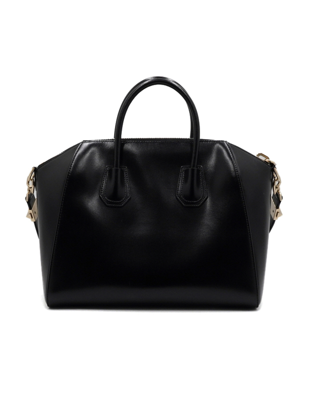 지방시 [중고명품] [중고명품] GIVENCHY(지방시) 13L5100014 ANTIGONA 안티고나 블랙 미듐 토트백 겸 숄더백aa65214 착용컷