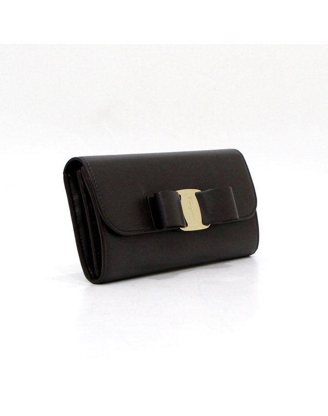 페라가모 [중고명품] [중고명품] Ferragamo(페라가모) 22 D269 브라운 레더 바라 리본플랩 여성 장지갑aa68315 착용컷