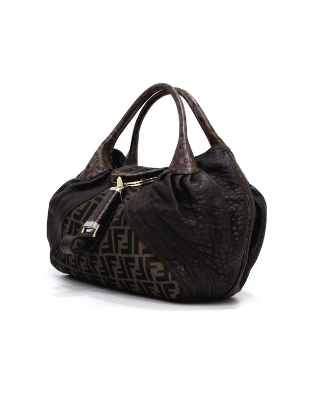 펜디 [중고명품] [중고명품] Fendi(펜디) 8BR511 브라운 레더 FF 캔버스 스파이 위빙 핸들 토트백aa64664 착용컷