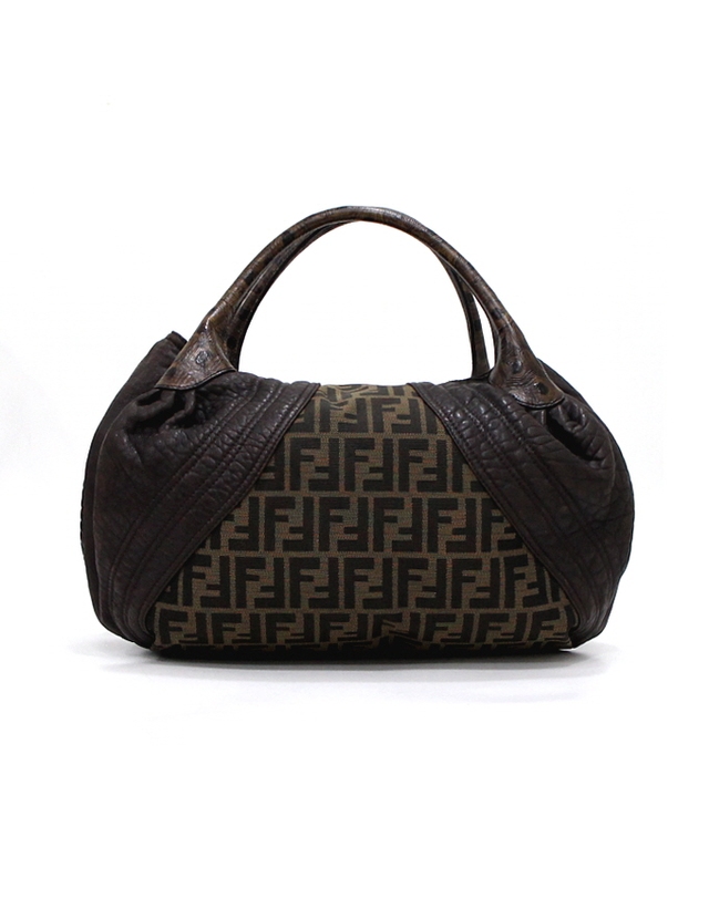펜디 [중고명품] [중고명품] Fendi(펜디) 8BR511 브라운 레더 FF 캔버스 스파이 위빙 핸들 토트백aa64664 착용컷