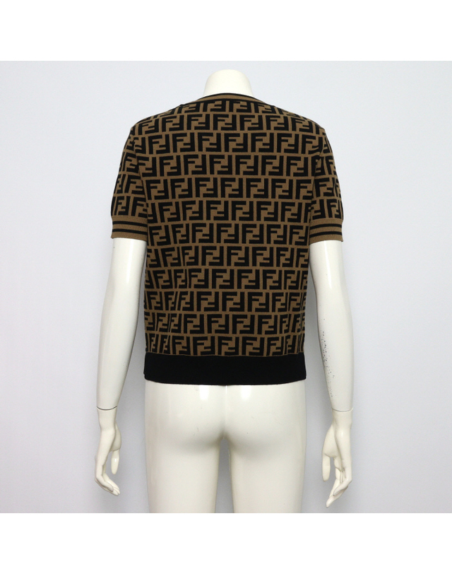 펜디 [중고명품] [중고명품] Fendi(펜디) FZY702 브라운 FF로고 울오버 클래식 반팔 여성 니트 스웨터aa67118 착용컷