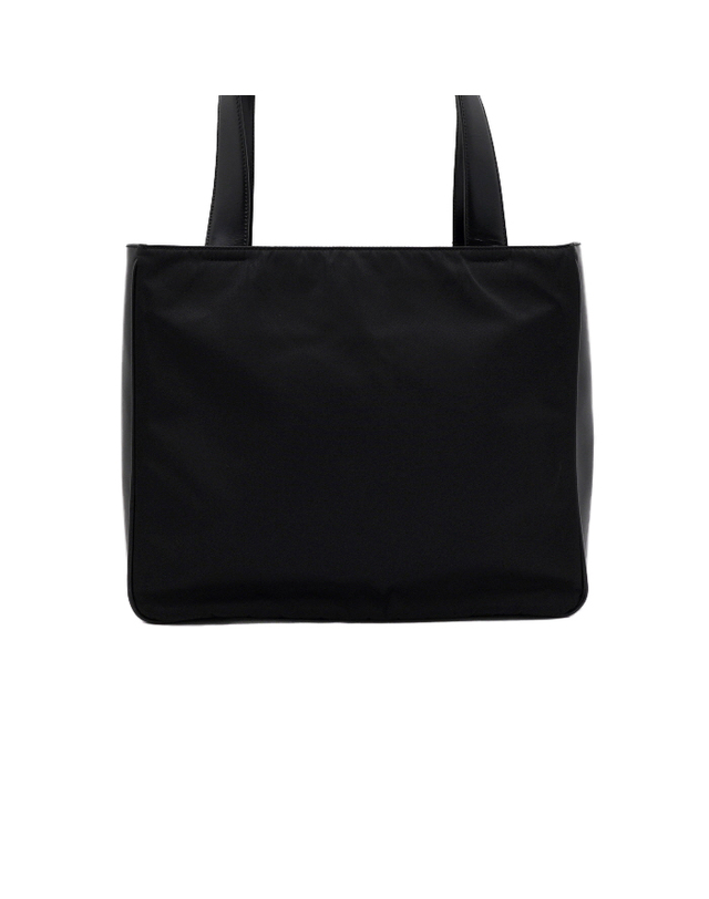 프라다 [중고명품] [중고명품] Prada(프라다) B8374 블랙 빈티지 나일론 테스토 삼각 로고 토트백aa68237 착용컷