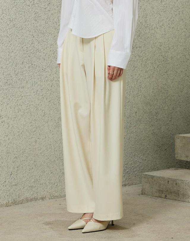 아리킴 TOMO WIDE SLACKS / IVORY 아이보리 착용컷