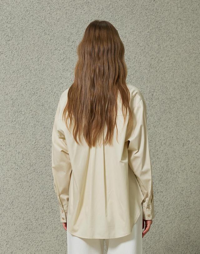아리킴 BRIGHT OVERSIZED SHIRT / BEIGE 베이지 착용컷