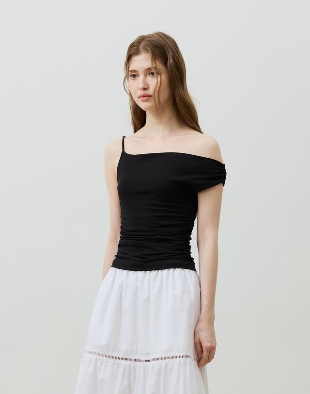 아리킴 SHERRY UNBALANCE SHIRRLING TOP / BLACK 블랙 착용컷