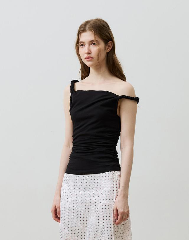 아리킴 COS TWISTED SHIRRLING TOP / BLACK 블랙 착용컷
