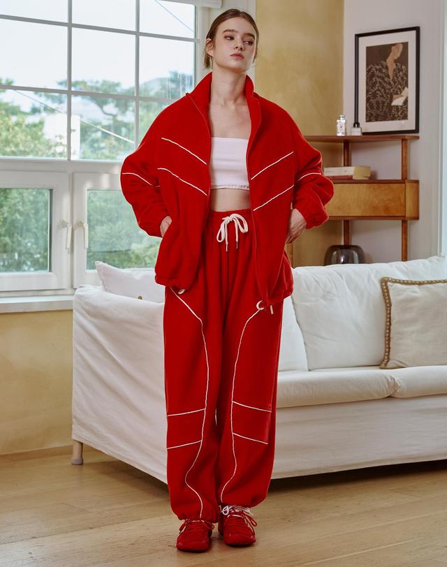 아리킴 KIKI FLEECE ZIP UP / RED 레드 착용컷
