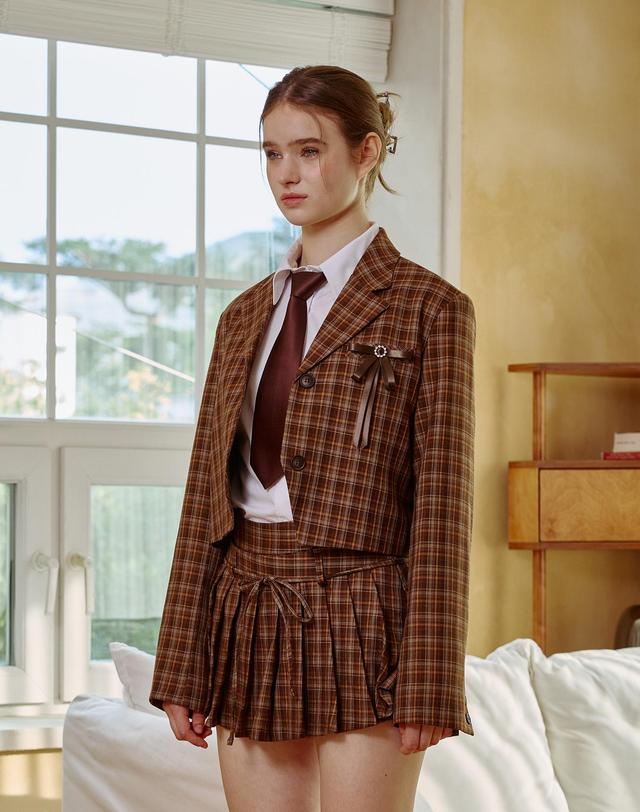 아리킴 WHITNEY CROP JACKET / BROWN 브라운 착용컷