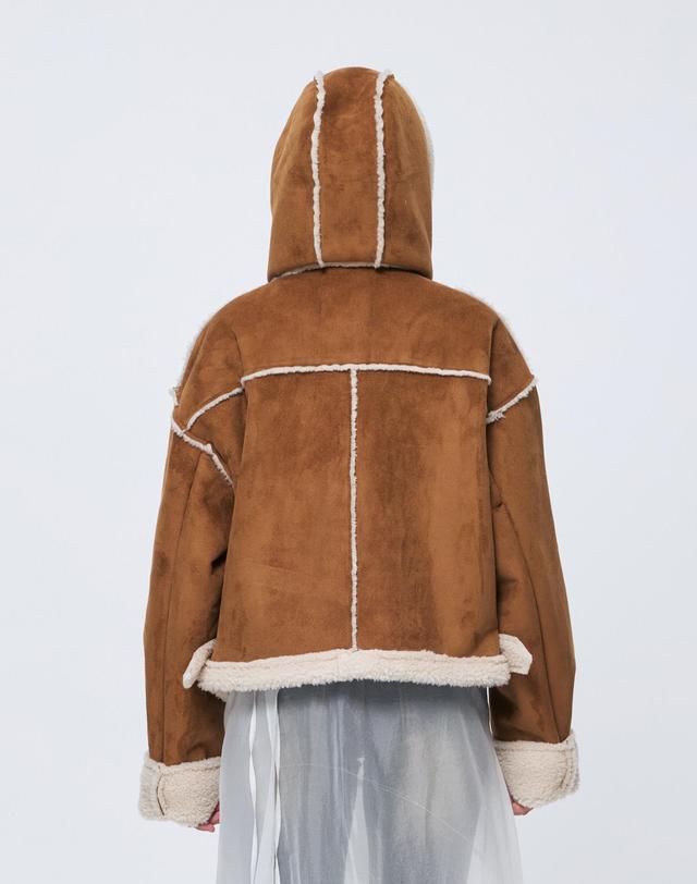 아리킴 ADORABLE HOOD MUSTANG / CAMEL 카멜 착용컷