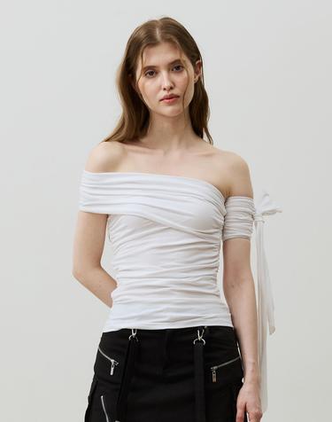RIA ONE-SHOULDER SHIRRING TOP / WHITE