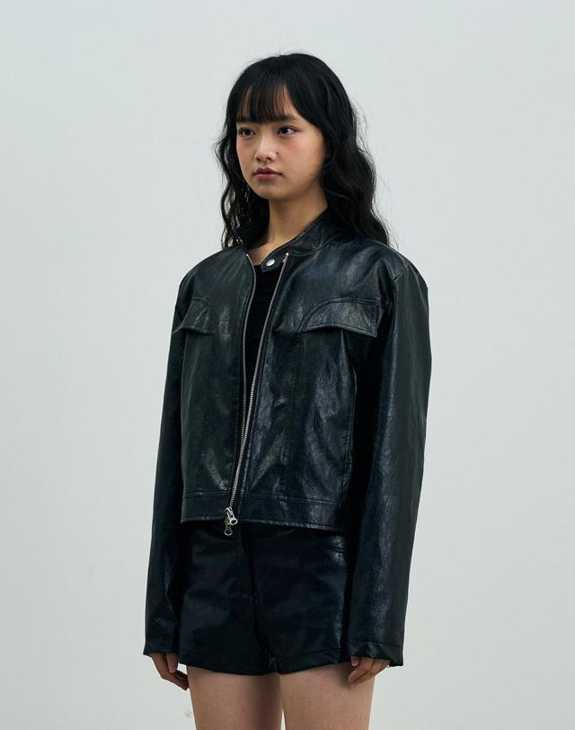아리킴 CLARI FAUX LEATHER JACKET / BLACK 블랙 착용컷