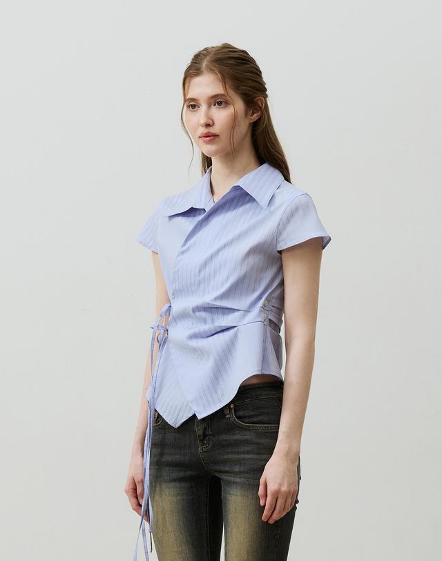 아리킴 EVE STRIPE WRAP CAP SLEEVE SHIRT / SKY BLUE 블루 착용컷