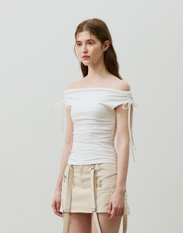 아리킴 LILY OFF-SHOULDER SHIRRING TOP / IVORY 아이보리 착용컷